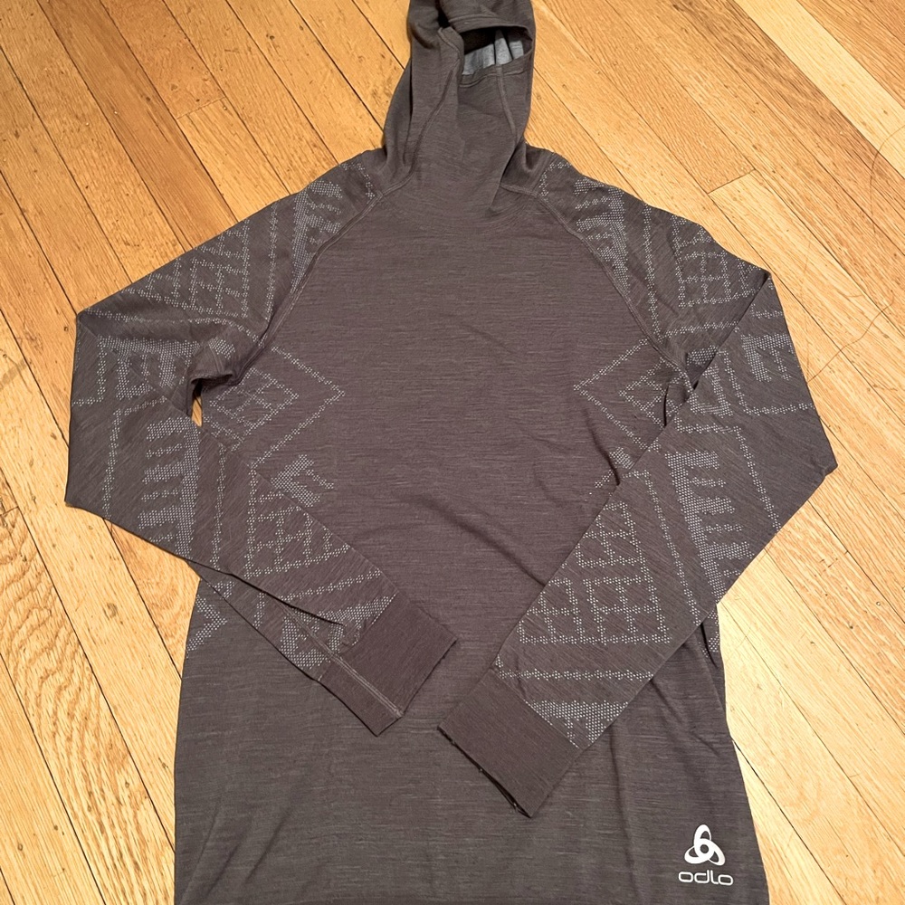 Odlo fitted baselayer with hood size small